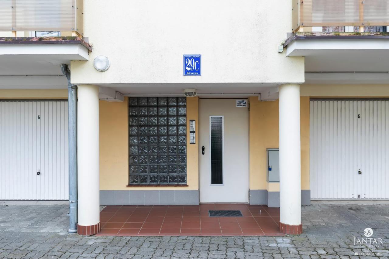 Jantar - Park Side Apartment